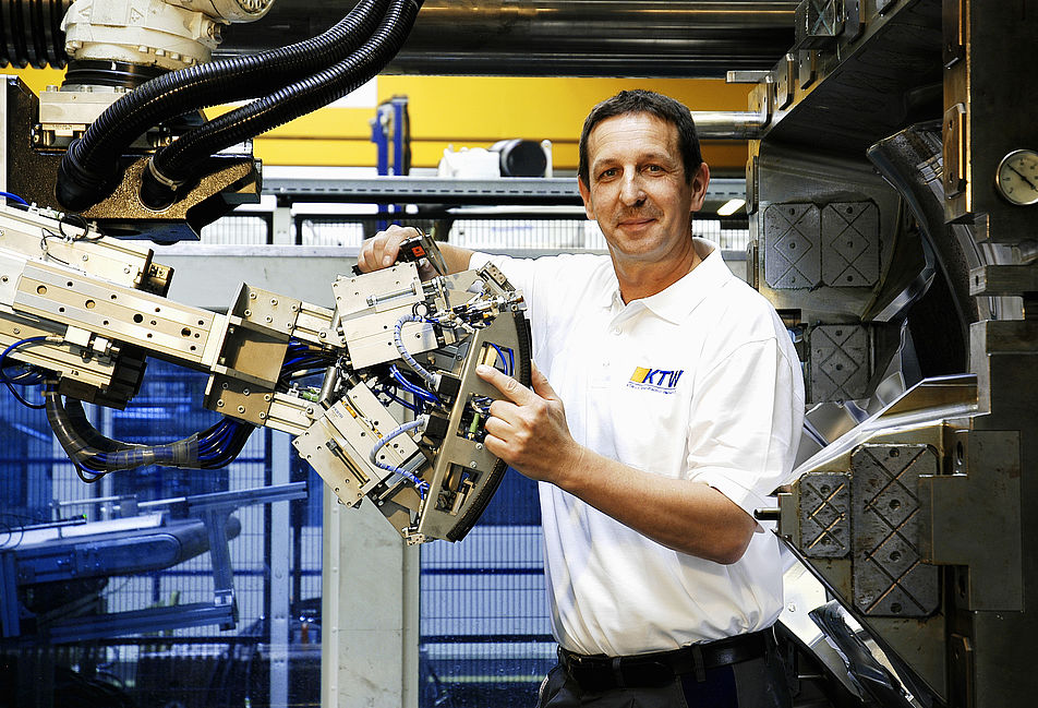 Portrait Mitarbeiter Nifco KTW Fotostudio Weißenburg.